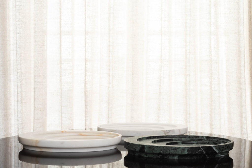 2023 OOumm VEGA TRAY 2023 OOumm VEGA TRAY